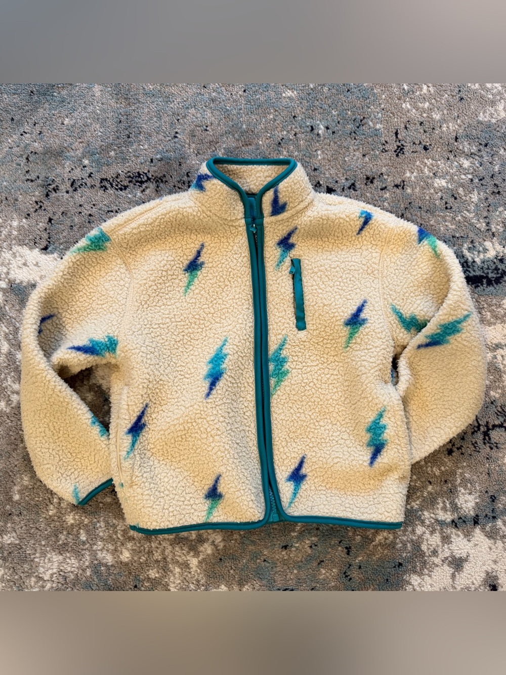 Kids Old Navy Cream Sherpa Jacket with Blue Lightning Bolts - S(6/7)
